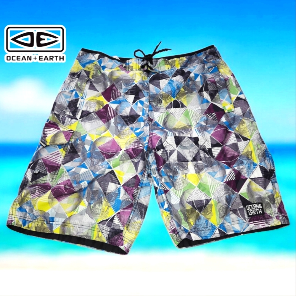 OCEAN & EARTH Multi-colored Skull Board Shorts - Large